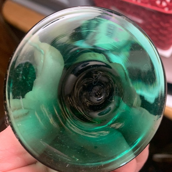 Libbey Green Wine Glass Set of 5 - Picture 5 of 6